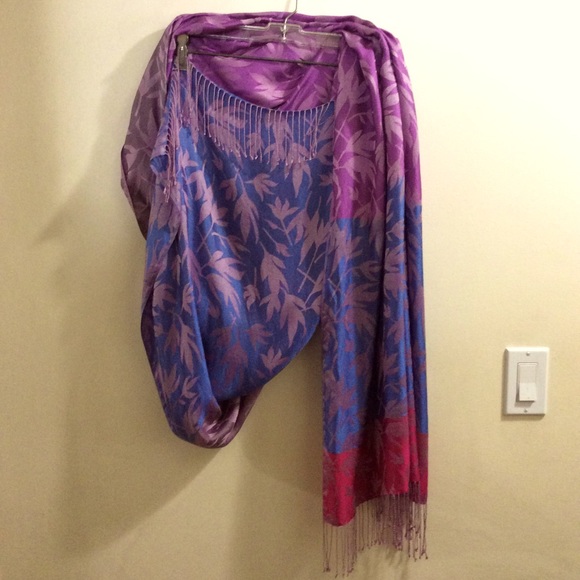 π100% silk wrap/scarf made in Indiaπ - Picture 4 of 10